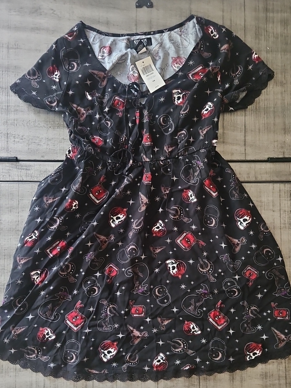 Black & Red Gothic Print Casual Women's Dress by Sourpuss